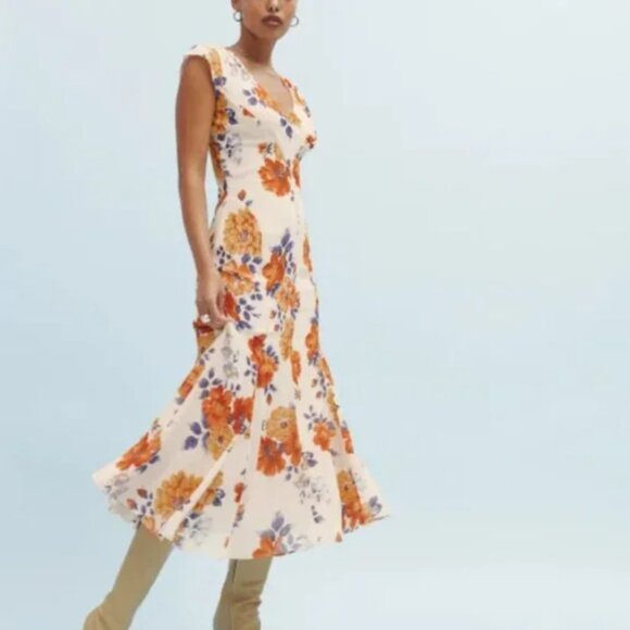 Reformation Baden Dress in Hari - Picture 3 of 12